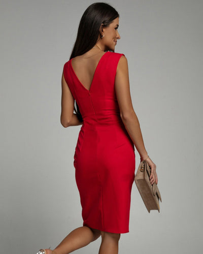 Deliah | Tailliertes Kleid mit V-Ausschnitt und Schlitz