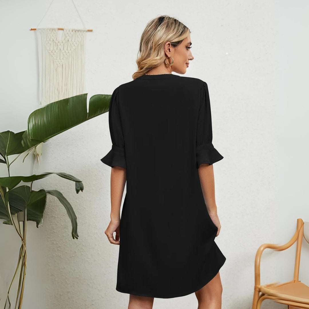 Ester™ - Bequemes Kleid mit spitzem Ausschnitt