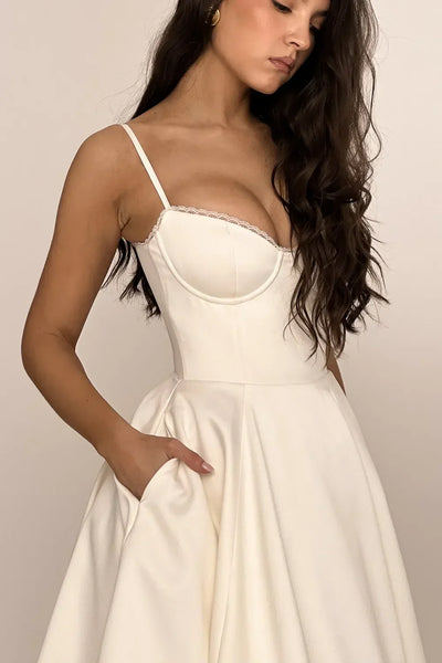 Cordelia | Zartes Kleid mit Tüll-Akzent
